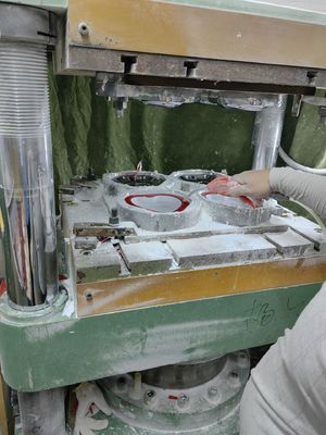 Le composé de bâti d'urée de catégorie comestible saupoudrent C3H6N6 pour la vaisselle