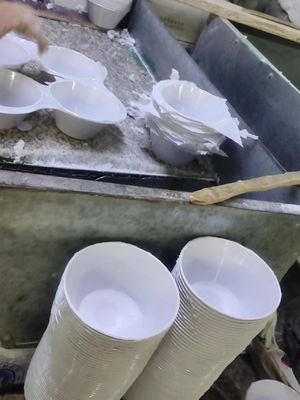 la résine de formaldéhyde d'urée 25kgs/Bag saupoudrent la catégorie industrielle pour la mélamine Tablewave