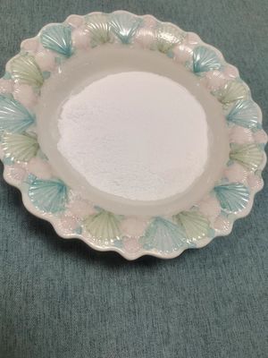 Granules faits sur commande de mélamine C3H6N6 non toxique pour enduire/résine