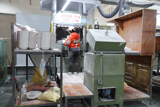 Poudre de glaçage de mélamine sur le papier de décalque pour polir la poudre blanche de produits
