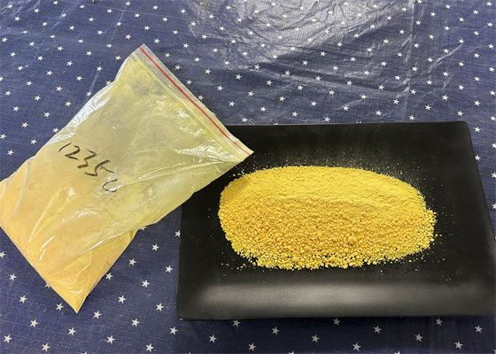 Granules de mélamine de qualité industrielle 99,8% pureté 25 kg Pp sac pour le panneau de commutation