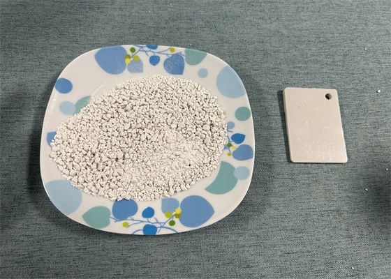 Poudre blanche de mélamine 99,8 C3h6n6 Granule de moulage