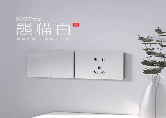 Forgeage d'ustensiles de table ou de poudre de résine à haute densité