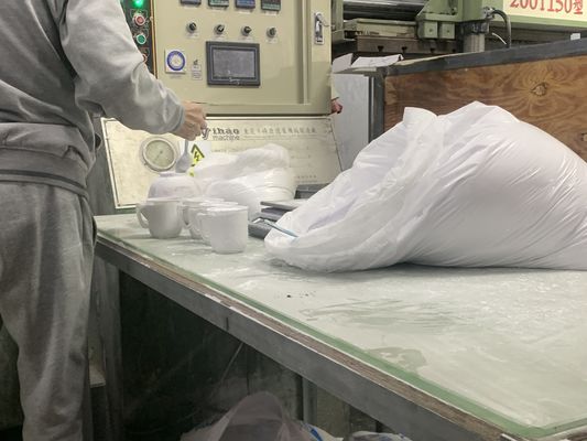 Résine en poudre de cyanure de qualité 100% A5 Mélamine matière première pour ustensiles de table