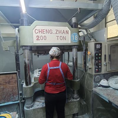 Composé de moulage au formaldéhyde d'urée pour les ensembles supérieurs de repas en mélamine