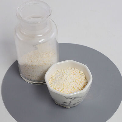 SHUANGYAN Teneur en cendres 0,003 pour cent Granulés de mélamine Formule moléculaire C3H6N6 Matériau approprié pour la production industrielle chimique