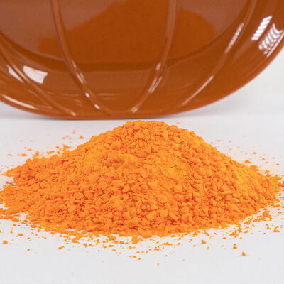 Granulés de mélamine Un 3077 offrant une teneur en cendres de 0,03 % et une pression de moulage de 80 à 140 MPa conçus pour l'industrie